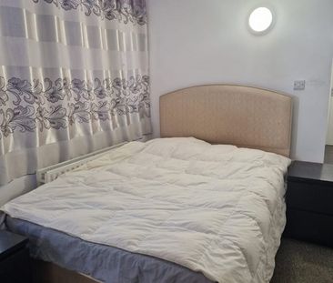 Room in a Shared House, St Michael Avenue, HA9 - Photo 2