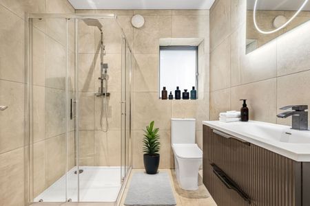 Bredhurst Close, London, SE20 - Photo 5