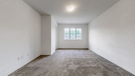 For Lease - 21 Woodedge Circle, Kitchener, Ontario - Photo 2