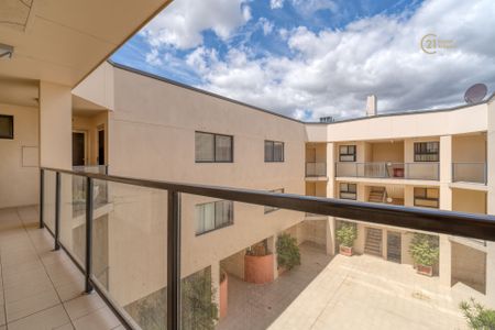 East Perth - Photo 5