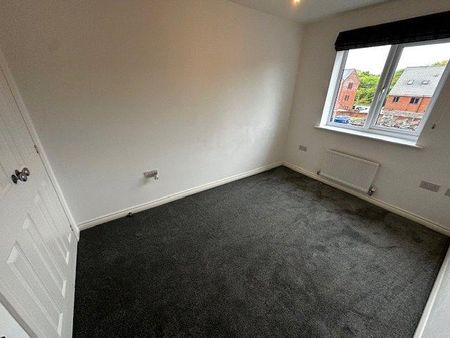 3 bedroom semi-detached house to rent - Photo 4