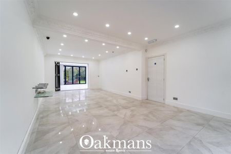 6 bedroom detached house to rent - Photo 5
