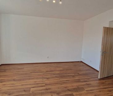 Pronájem bytu 2+1 69 m² - Photo 1