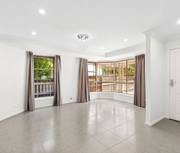BEAUTIFULLY LOCATED FAMILY HOME - Photo 1