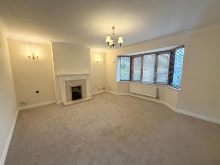 4 bedroom detached house to rent - Photo 2