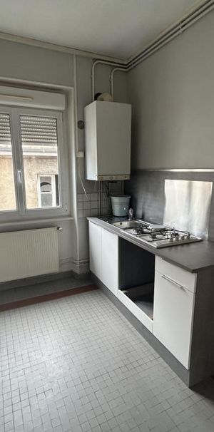 Location Appartement 2 pièces 44m² LE CREUSOT 71200 - Photo 1