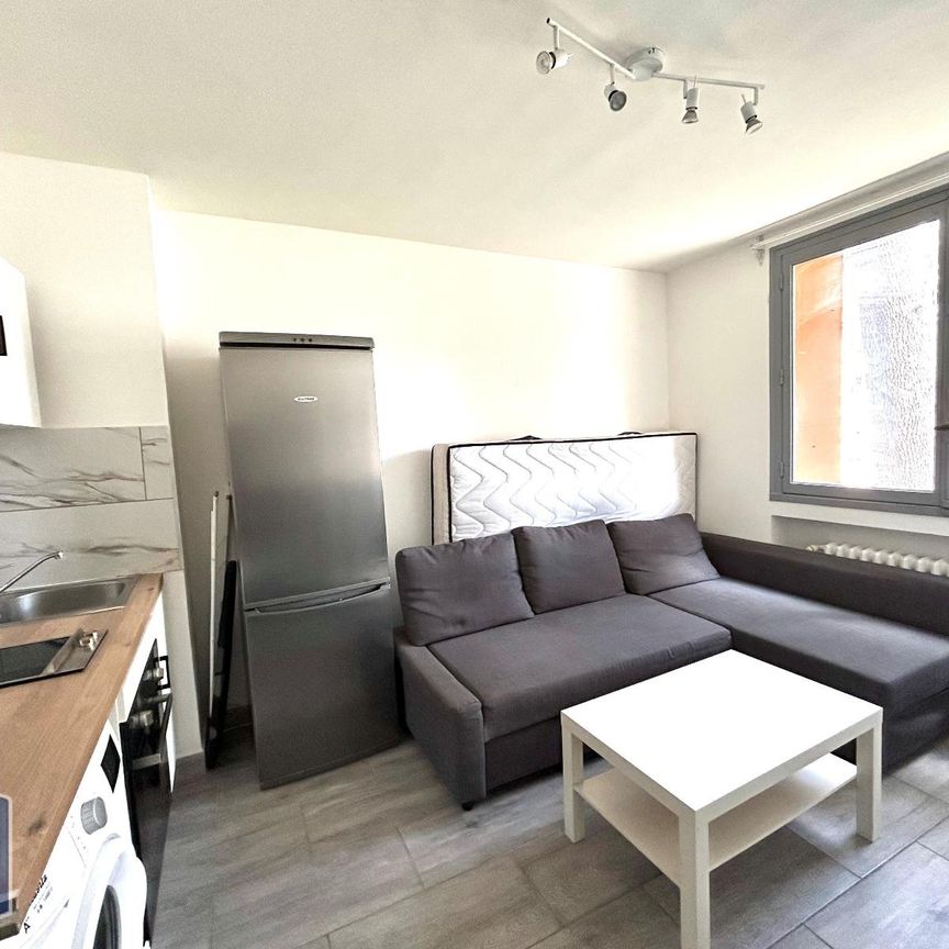 Location Appartement 1 pièce 14m² ST ETIENNE 42100 - Photo 1