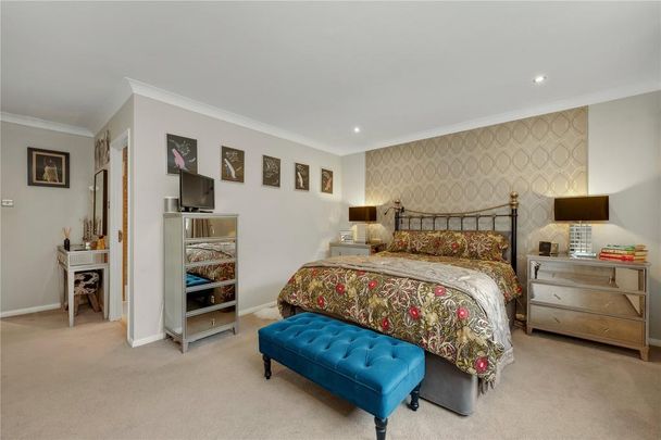 4 bedroom detached house to rent - Photo 1