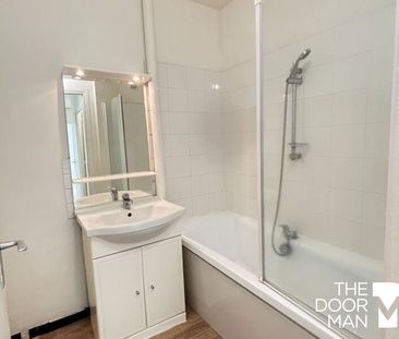 Location Appartement 2 pièces 50m² MAUREPAS 78310 - Photo 2