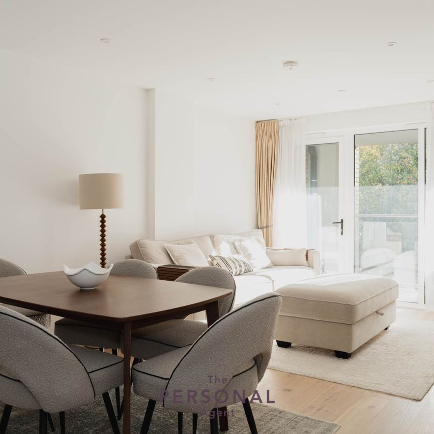 Garland House, Epsom - Photo 1