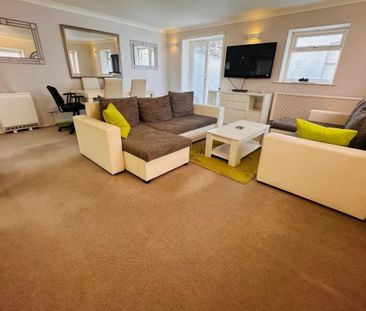 Old Christchurch Road - Photo 4