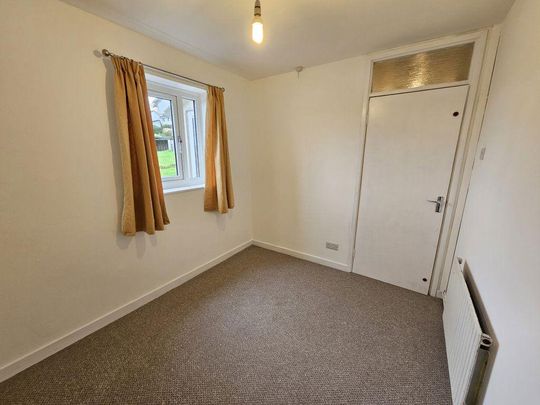 4 bedroom bungalow to rent - Photo 1