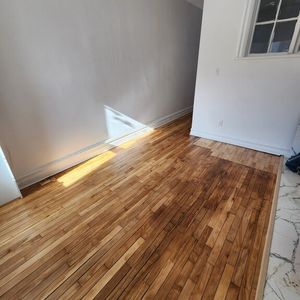 Libre! Immédiatement.Bas Avec Cour Privé - Photo 3