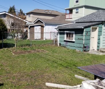 For Lease - 328 Linsmore Crescent Unit# (lower level), Toronto, Ont... - Photo 4