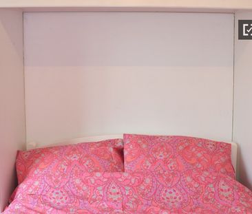 Decorated room in shared apartment in Donaghmede, Dublin - Photo 6