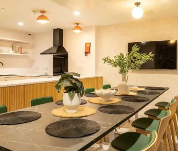 Classic Ensuite (Floors 1-9) - Photo 5