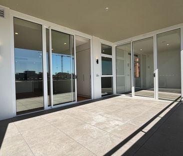 Brand-new modern living in the heart of Melrose Park - Photo 5