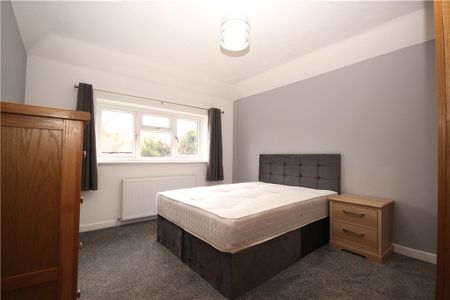 Fir Tree Road, Guildford, Surrey, GU1 1JW - Photo 2