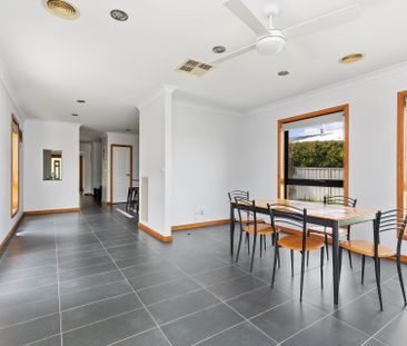 Spacious & Modern Living in Prime Estella Location - Photo 2