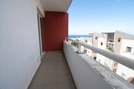 Location Appartement 1 pièce 23m² ST DENIS 97490 - Photo 5