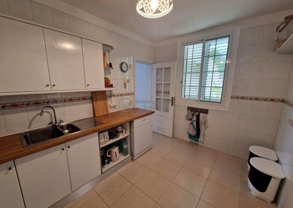 For Rental: 2-Bedroom Semi-Detached House in Las Rosas