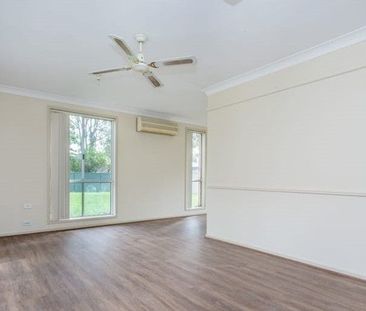 GREAT FAMILY HOME!! - Photo 6