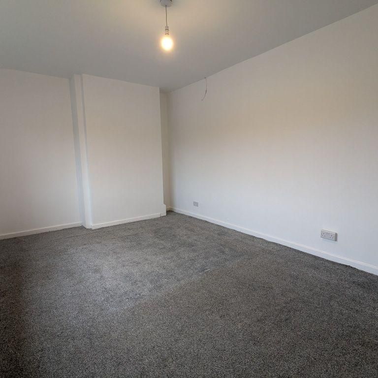 2 bedroom semi-detached house to rent - Photo 1