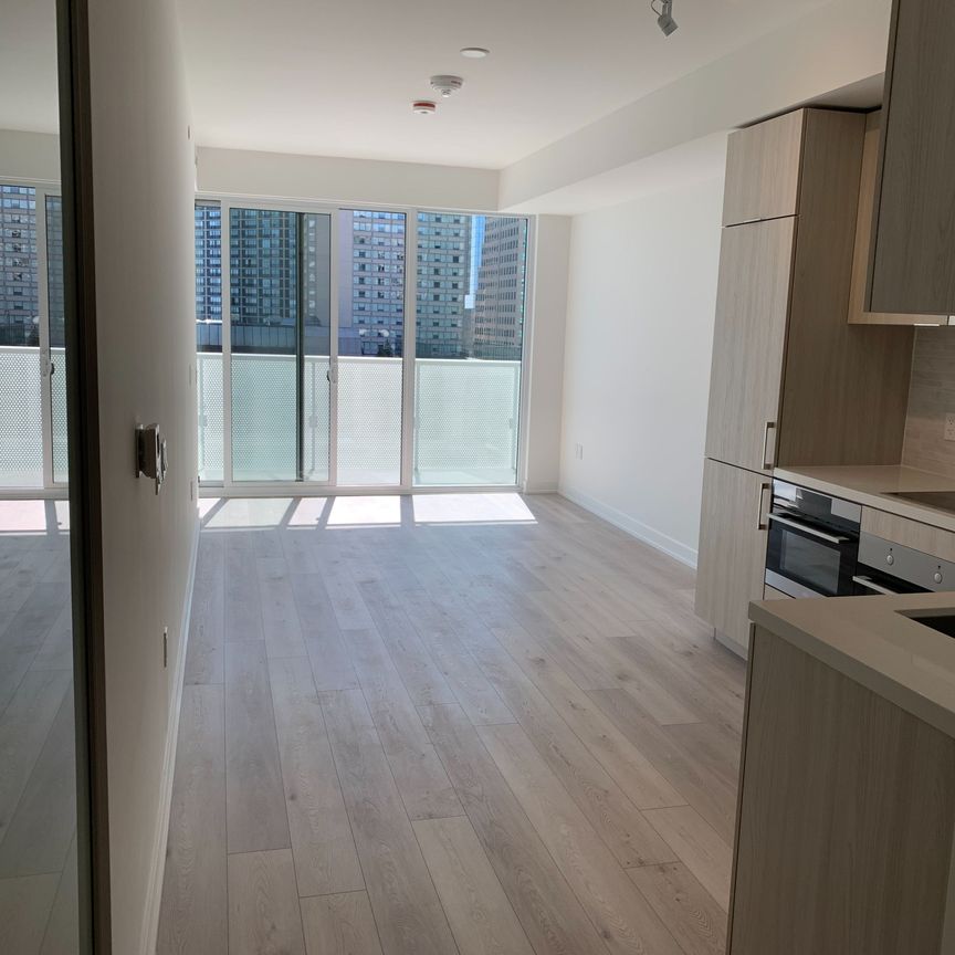 For Lease - 15 Queens Quay Unit# 814, Toronto, Ontario - Photo 1