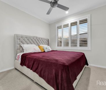 When Style and Luxury matter - 4 Bedroom Home, Spring Mountain - Wi... - Photo 3