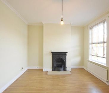 4 bedroom terraced house to rent - Photo 1