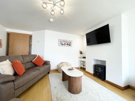 Apt 7, HOLIDAY LET, Peninsula Apartments, Causeway Street, Portrush, BT56 8AB - Photo 2