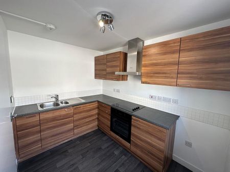 2 bedroom flat to rent - Photo 2