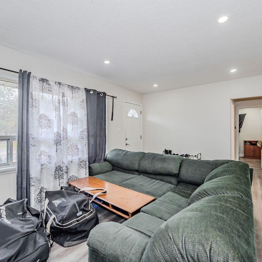 For Lease - 112 Victoria Road, Guelph, Ontario - Photo 1