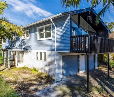 Spacious 2‑Bedroom Rental in Tōtara Vale, North Shore $640 pw - Photo 1