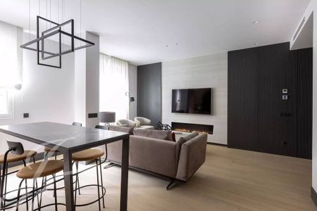 1 bedroom luxury Flat for rent in Madrid, Autonomous Region of Madrid - Photo 3