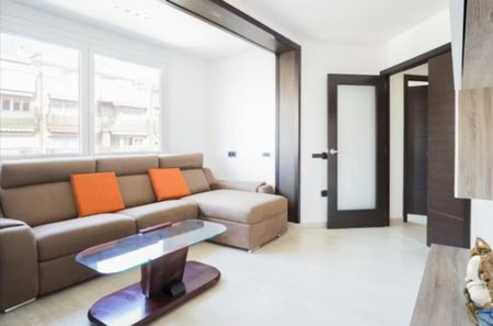 Avinguda Meridiana, Barcelona, Catalonia - Photo 5