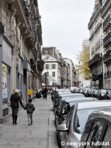 Logement à Paris, Location meublée - Photo 2