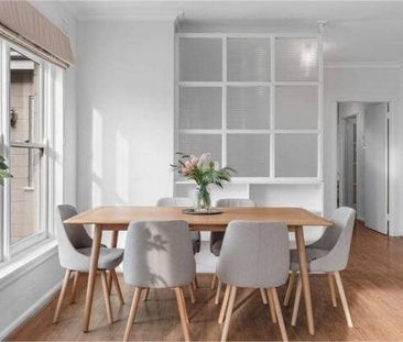 Spacious Home in the heart of Moorabbin - Photo 2