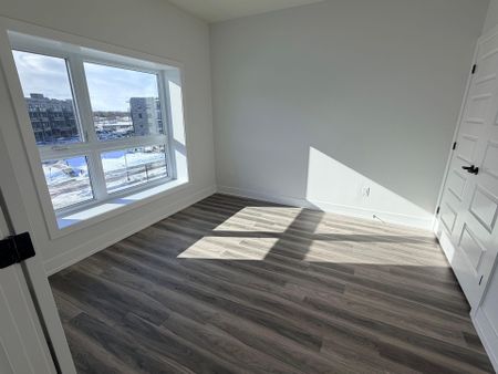 For Lease - 1100 Lackner Place Unit# 418, Kitchener, Ontario - Photo 3