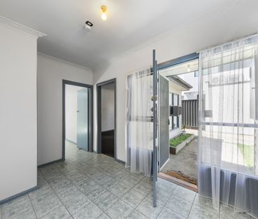 Updated and Low-Maintenance Living in a Prime Lalor Location - Photo 3