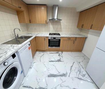 3 Bed Flat, Botwell Court, HA1 - Photo 4