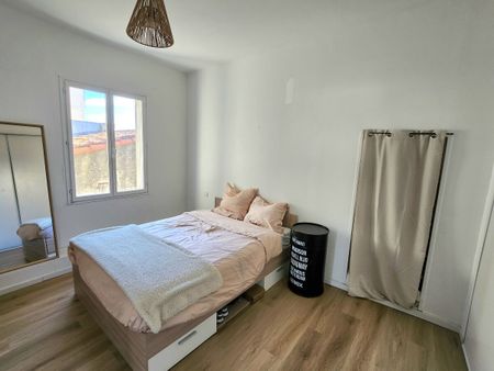 EXCLUSIVITE / T2 DE 45 M² MEUBLE / CHATEAU GOMBERT - Photo 2