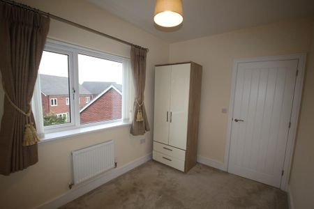 3 bedroom detached house to rent - Photo 5