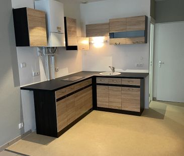 Location Appartement 3 pièces 47m² - Photo 2