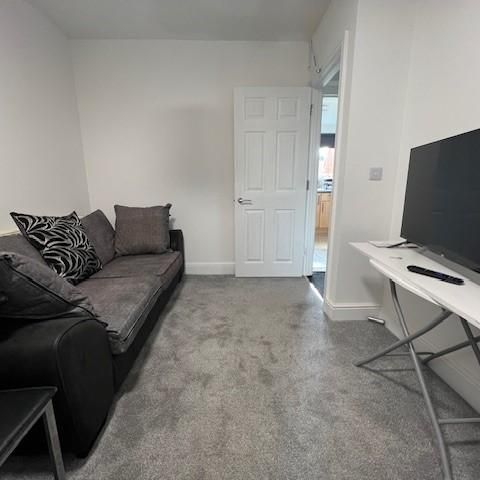5 bedroom house share to rent - Photo 1
