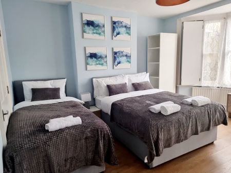 2 Bed Flat, Grove Road, E3 - Photo 4