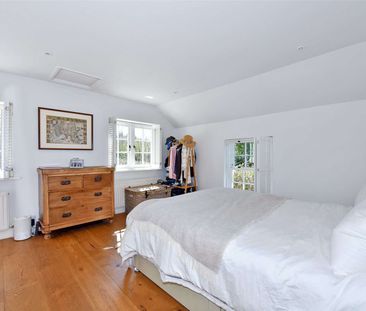 Idyllic detached cottage which is well presented throughout and has... - Photo 5