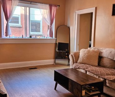For Lease - 201A Main Street Unit# 4, Newmarket, Ontario - Photo 2