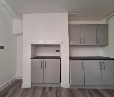 4 bedroom house to rent - Photo 3