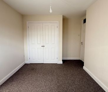 Barrington Close, Taunton - Photo 6